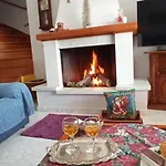 Adela Villa
