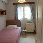 Adela Villa