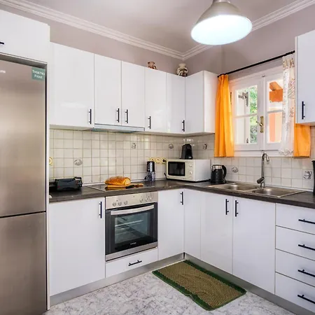 فيلة House Adela Near Ipsos With Amazing View! *